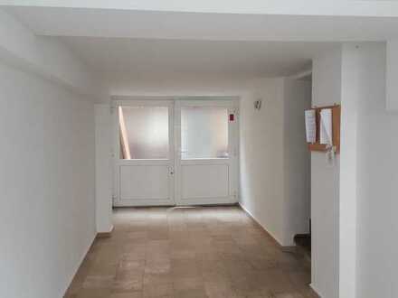 große 3 Raum Wohnung