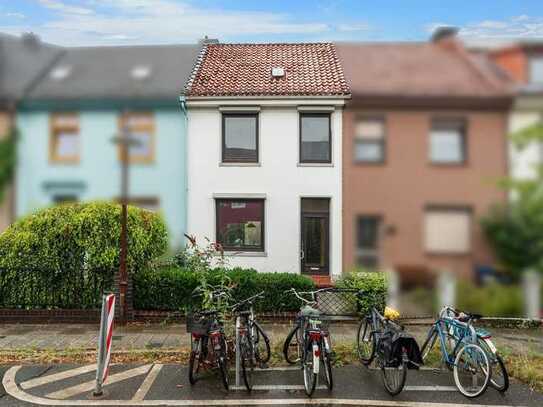 Bremen-Hastedt: Reihenhaus mit Modernisierungsbedarf in ruhiger Lage mit Garten