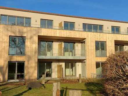 Klasse mit Terrasse: Wohntraum im Hofgut Kolnhausen für Kapitalanleger / Eigennutzer mit Top-Zins*