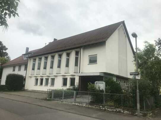 Ehemaliges Kirchengebäude in Stuttgart-Plieningen zu vermieten!