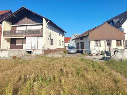 Zweifamilienhaus mit Ausbau-Potential