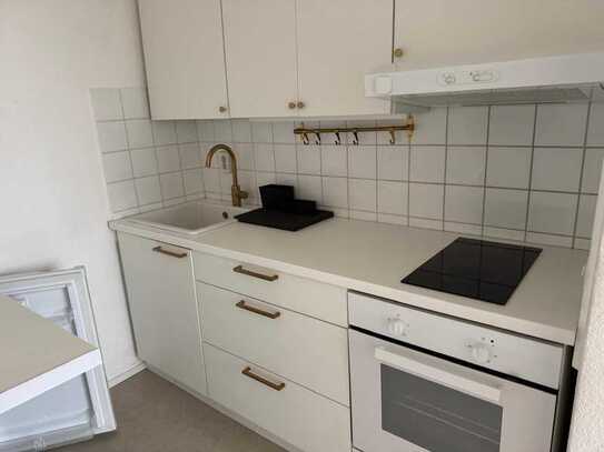 Sanierte 1 Zimmer Penthouse Wohnung