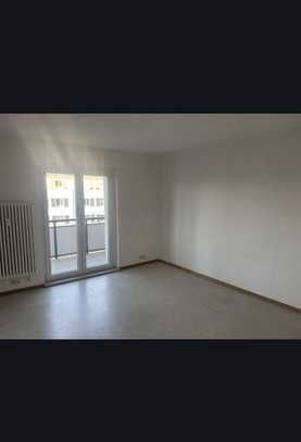 3 Zimmer Wohnung mit Balkon