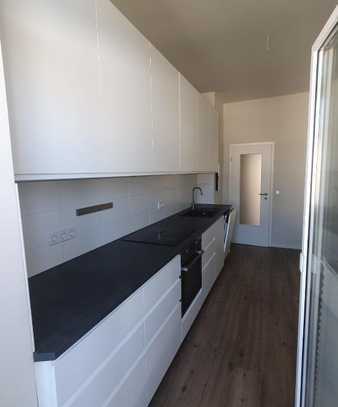 Große Wohnung mit Balkon und Einbauküche am Sonnenberg