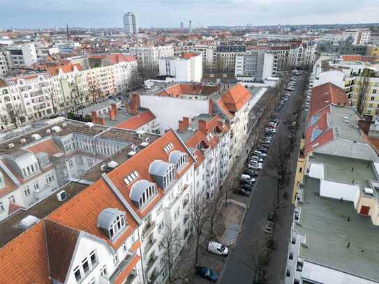 Toplage am Kudamm - Gemütliches 1-Zimmer-Apartment mit Echtholzdielen und geräumigem Balkon