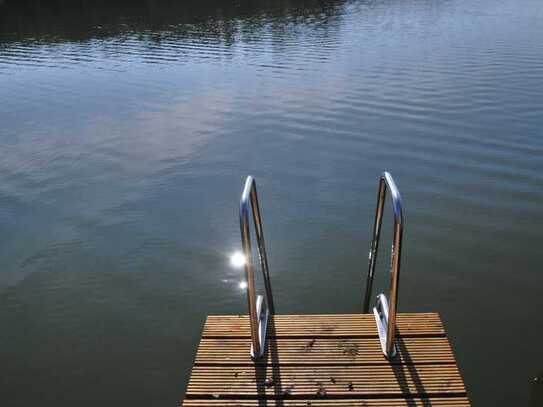 3 Familienhaus am See mit Bootsanlegesteg