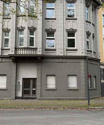 Zentral gelegene 136 m²-Erdgeschosswohnung in Beckhausen zu vermieten.