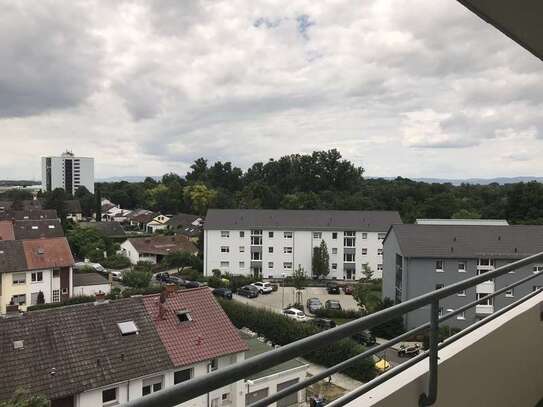 Helle, sanierte 3-Zimmer-Wohnung mit Balkon und Einbauküche in Ludwigshafen am Rhein Gartenstadt