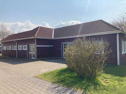 Lesehalle an der Steinwarder-Strandpromenade