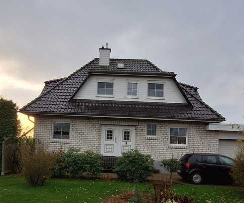 Geräumiges Einfamilienhaus mit großem Grundstück in ruhiger Lage