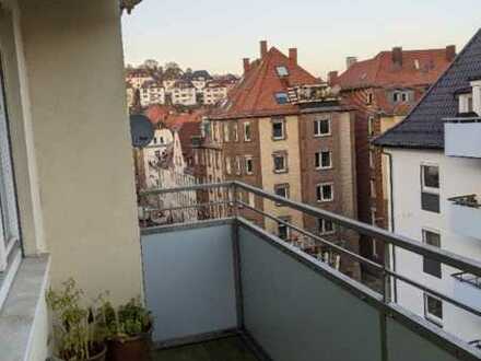 Sehr gut geschnittene 3-Zi-Wohnung mit 2 Balkon und Einbauküche in Stuttgart-WEST