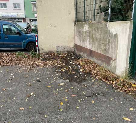 Stellplatz in der Frankfurter Str. / Ecke Möllenhofstr. zu vermieten!