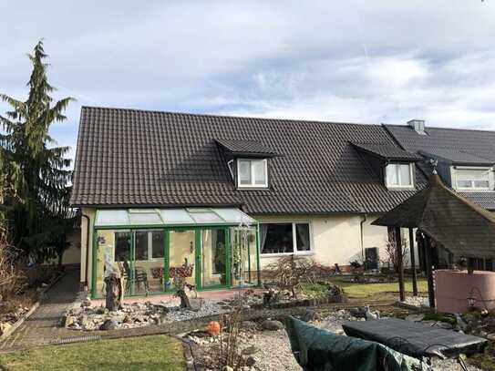 Liebevoll gepflegtes Einfamilienhaus mit viel Platz, sonnigem Garten und Innenhof!