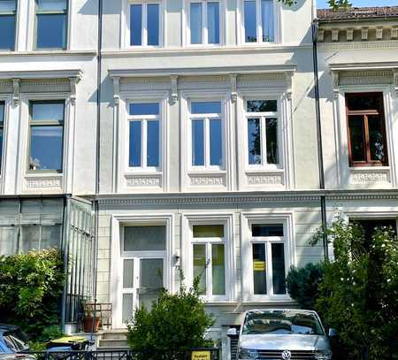 Einzigartiges saniertes Altbremerhaus mit großem Garten, 30qm Terrasse,Garage ! Vielseitig Nutzbar !