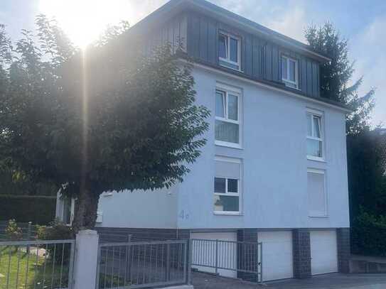 Park Immobilien GmbH - Junges, hervorragendes 3-Fam.-Haus in Usingen