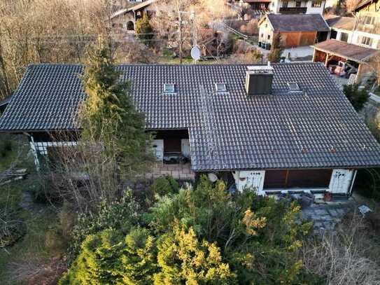 Mehrfamilienhaus mit Bergblick und Garten