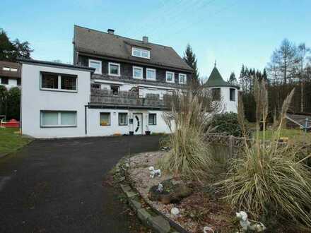 Exklusives Wohnvergnügen: 4-Zi.-Erdgeschosswohnung mit Terrasse in Wuppertal Beyenburg