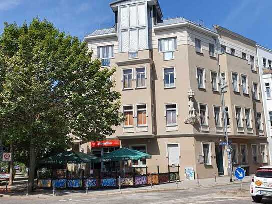 groszügige Wohnung mit Marmorbad