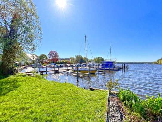 Erstbezug nach Sanierung * 4-RW mit Terrasse & eigenem Garten * HP * neue EBK * SP * Seezugang *