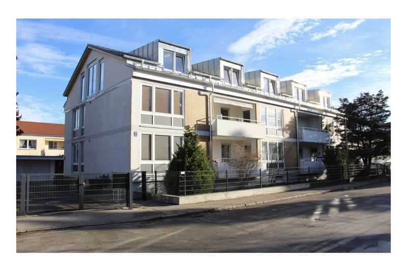                                                               4 Zi.- Dachgeschosswohnung sch&ouml;n, neu und ruhig, in Krailling (ca. 120qm&sup2; auf 2&hellip;                                                       in Krailling (Starnberg)