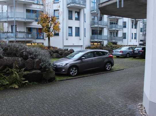 Stellplatz in geschützter Innenhoflage in KO-Metternich, provisionsfrei!