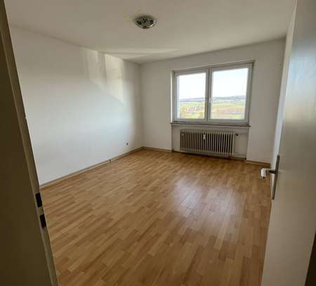 tolle helle 3 Zi- Wohnung mit Balkon