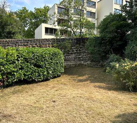 Historisches Doppelhaus mit Garten im Zentrum von Siegburg, saniert, bezugsfrei