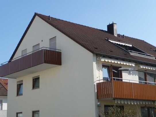Sehr helle 2 1/2 DG-Wohnung mit Balkon und Dachloggia in 6-Fam-Haus in 73240 Wendlingen (Garage inkl