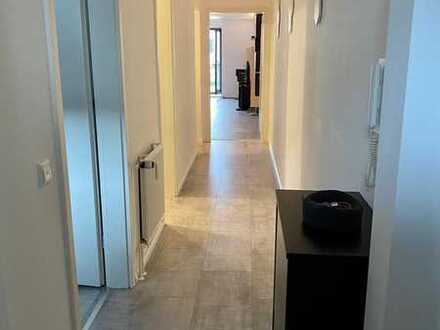 Stilvolle, modernisierte 2-Zimmer-Wohnung mit Terrasse in Flensburg