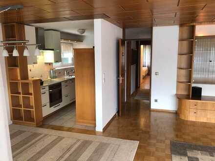 teilmöblierte, schön helle 2 1/2 Zimmerwohnung in Ludwigsburg-Neckarweihingen