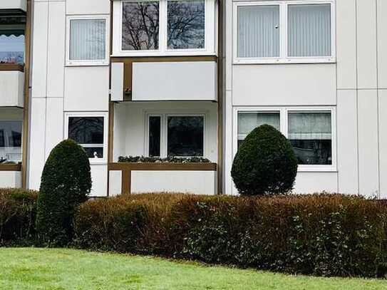 """ ALTWARMBÜCHEN-MITTE """ freundliche Wohnung mit Wintergarten und EBK!!! Ideal für Senioren