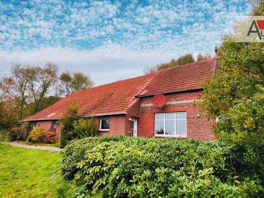 Sanierungsbedürftiges Landhaus in traumhafter Naturlage