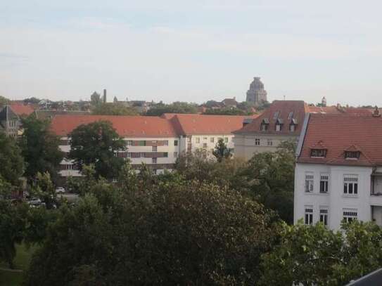 Wohnen über zwei Ebenen 2 Dachterrassen und 1 Balkon herrlicher Blick über Leipzig. 2-Zimmer