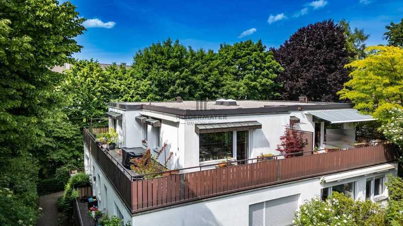 Dachterrassentraum am Westpark: Neuwertige 2-Zimmerwohnung mit umlaufender Terrasse in U-Bahn-Nähe!