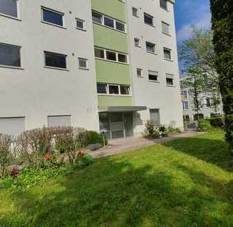 Renovierungsbedürftige 3-ZW mit Balkon und Außenstellplatz Möglingen