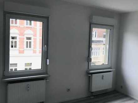 Erstbezug nach Sanierung: freundliche 2-Zimmer-Wohnung mit EBK in Zeitz