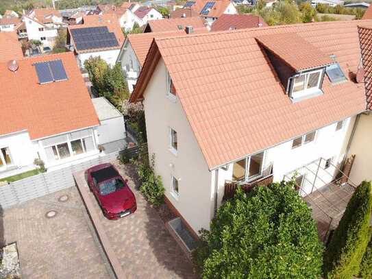 Familienfreundliches Haus zu vermieten: 1.400 €, 137 m², 5 Zimmer