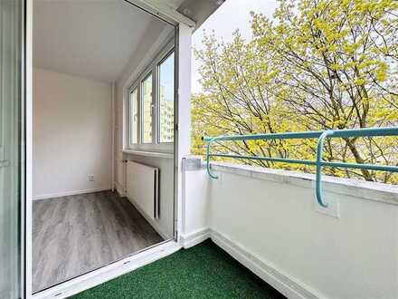 Helles 1-Zimmer-Apartment mit West-Loggia + EKB + Lift + Keller + BEZUGSFREI