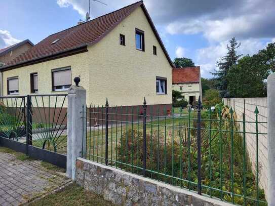 PRIVATVERKAUF Drei Seitenbauernhof mit Einfamilienhaus, großer Scheune & Nebengelass in Halbe