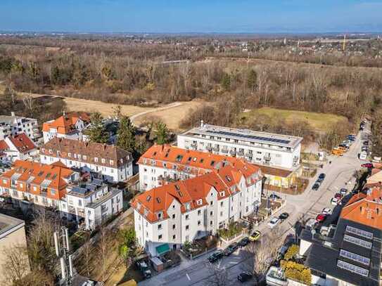 Charmanter Altbau direkt am Park. Helle 3-Zi-Whg. mit großer Wohnküche & Balkon zum ruhigen Innenhof