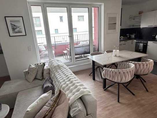 Ruhige 3-Zimmer-Wohnung im Herzen der Stadt mit großer Terrasse