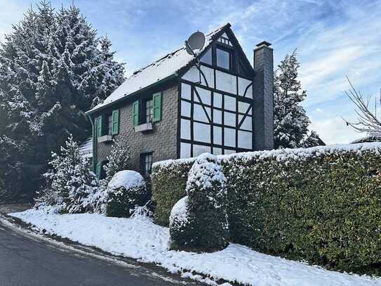 Einzigartiges Fachwerkhaus in Solingen Krahenhöhe- Tradition trifft auf Gemütlichkeit