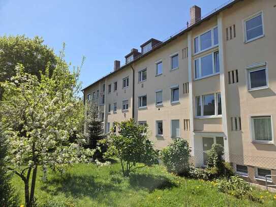 Über den Dächern von Amberg: Freie Drei-Zimmer-Wohnung inklusive Garage!
