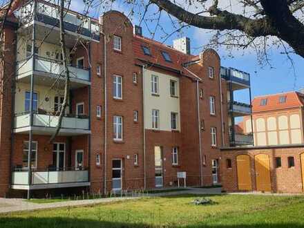 Schöne Dreiraumwohnung mit Garten und Balkon