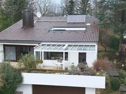 Repräsentatives Wohnen (Aussichtslage) in 8-Z.-Einfamilienhaus in Weissach-Flacht (keine Makler!)