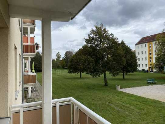 Perfekte Wohnung mit Einbauküche, Balkon und Dusche im Erdgeschoss