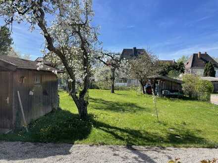 Weilheim - Sonniges Baugrundstück mit Altbestand in bester Lage