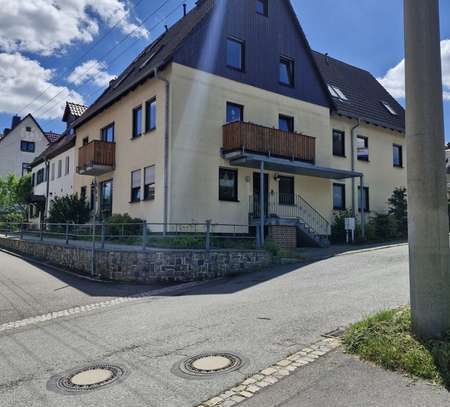 Dachgeschoss-Wohnung in Waldenburg zu vermieten!