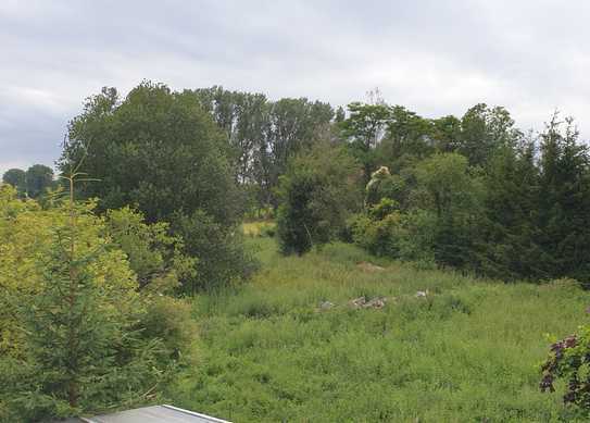 Neuvermietung nach Kernsanierung
idyllische 85.0 m² - 3.5 Zi. mit Balkon, Terasse u. Garten