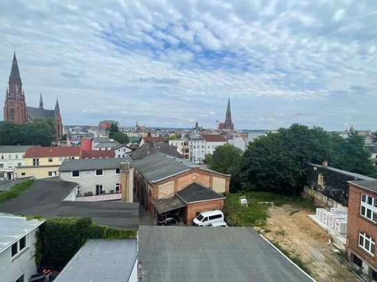 ERSTBEZUG: Exklusive 3 Zimmer-Wohnung mit gehobener Ausstattung und Balkon zu mieten!